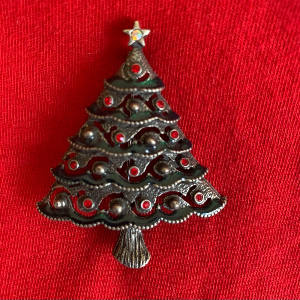 Christmas Tree Pin - Picture 2 of 5